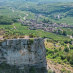 Bourgogne-Franche-Comté : Quand les Beaux Villages Riment avec Grandes Appellations